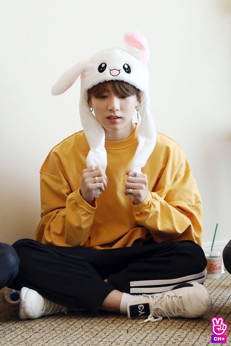 Emmilly____'s tweet photo. Parabéns meu amoor aaaa Claramente 2 anos e 2 meses Te amo❤️
#HappyJungkookDay https://t.co/f1sFbecCQx