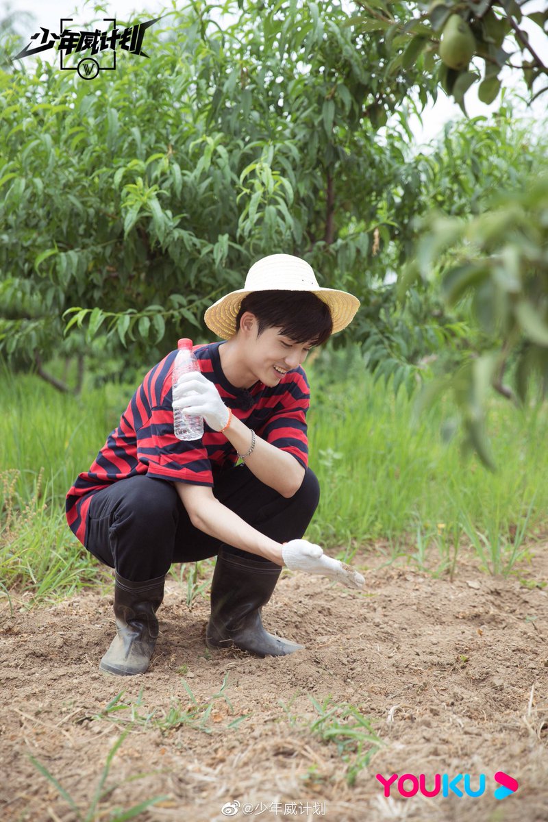 NCT_India_'s tweet photo. [ WEIBO ] 少年威计划 
31.8.2019

#KUN #TEN #WINWIN &amp; #LUCAS 
(1)

#WayV #NCT @WayV_official @NCTsmtown https://t.co/DwEFd3XeRs
