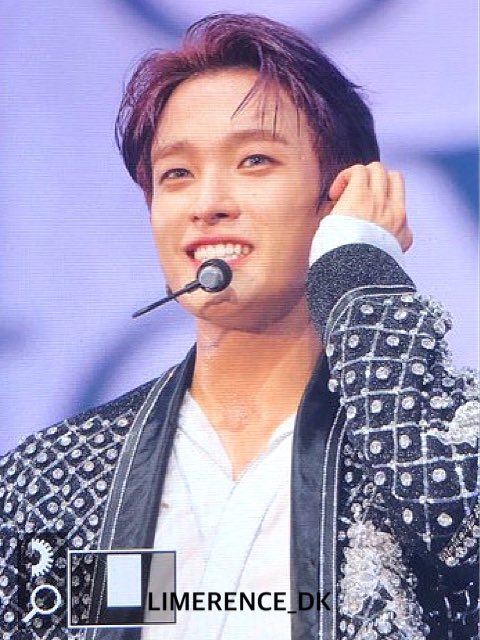 LIMERENCE_DK's tweet photo. 180831 ODE TO YOU 

#세븐틴 #도겸 #석민 #SEVENTEEN #DK
@pledis_17 https://t.co/jLMjrnLHHq