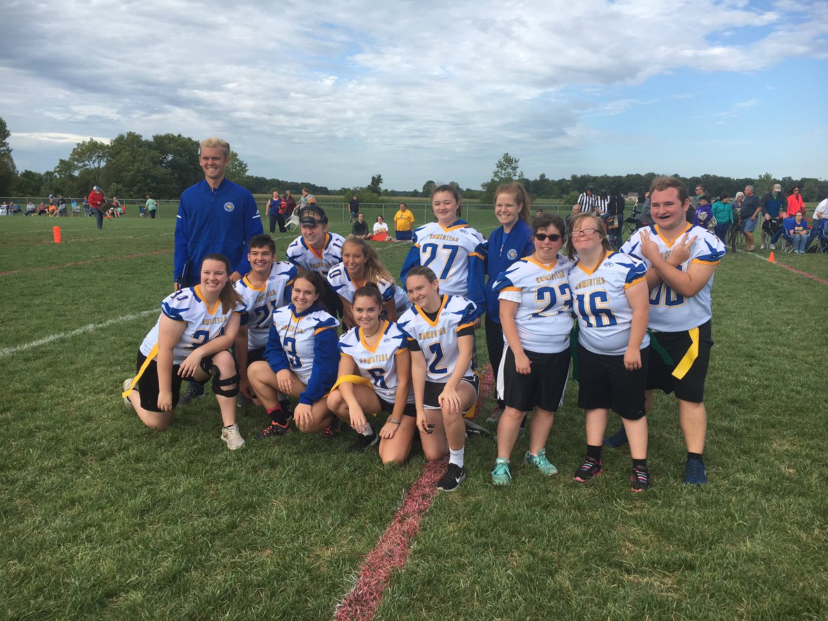 Drphildowns's tweet photo. Great morning to hang with friends and rep your school! #ChampionsTogether @hhschamps @SpartansHHS https://t.co/dMpy72xs8P