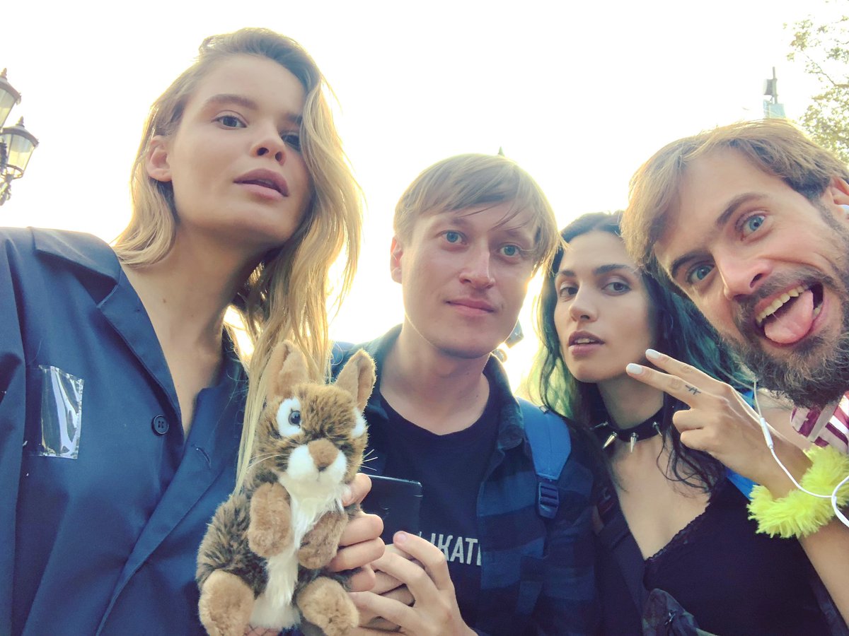 gruppa_voina's tweet image. Протестные массы 
@tolokno @sofeev