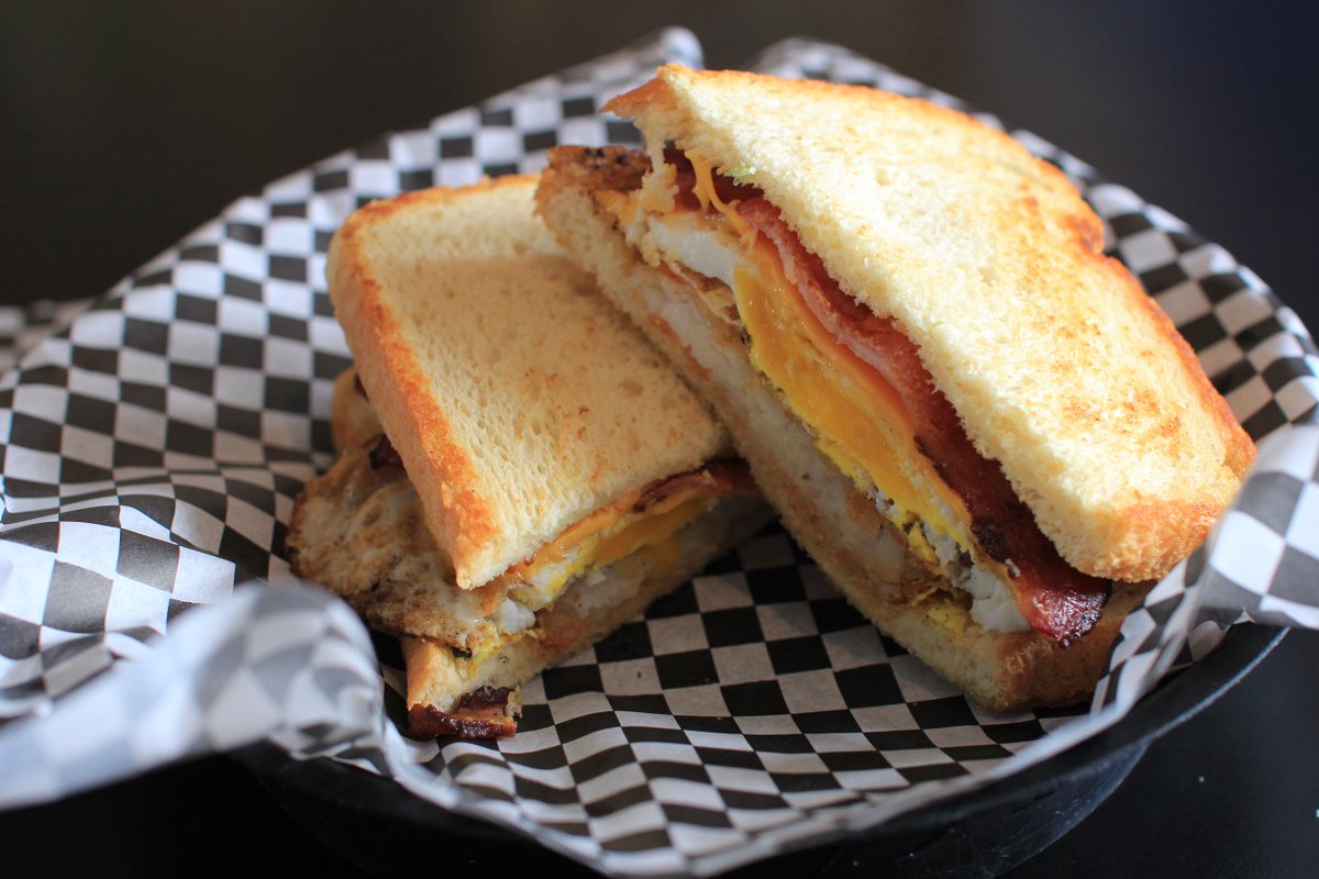 BackDoorGrill's tweet image. Dawn Patrol 🥓🍳🍔 #breakfasttogo #breakfastsolutions #pickupwindow #callin #backdoorgrill #weservebreakfast! #hotandtasty #steamboatsprings #steamboatfood #breakfastsandwich #localfood #eatlocal #dontgotomcdonalds #pleasedontgotomcdonalds #whywouldyoudothattoyourself