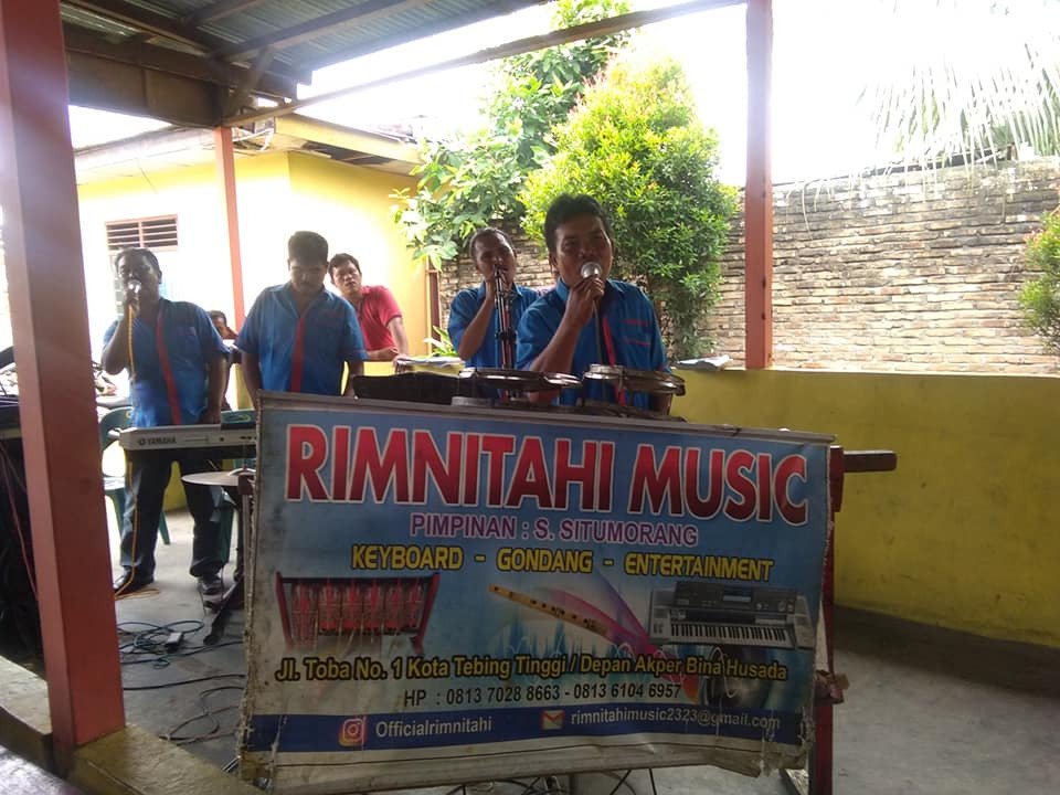 levelpedas's tweet image. ✨✨✨TWITTER PLEASE DO YOUR MAGIC ✨✨✨ 
Hallo warga twitter yang baik hati,ramah tamah dan suka membantu orang disekitar Saya Carolina Situmorang, disini saya mau bantu promosi usaha Amang saya yang mulai sepi. Sebelumnya usaha Amang saya ini sudah berjalan kurang lebih