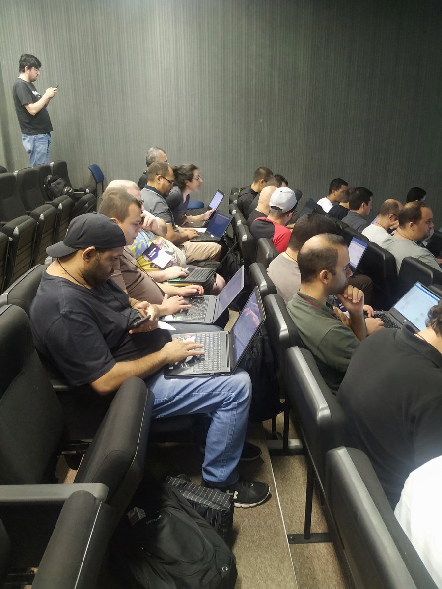 camaramilton's tweet image. @AzureDevOps na Prática acontecendo agora! Não conseguiu participar? Fique ligado no azurenapratica.com e paicipe da próxima turma. #DevOps #devopsprofessionals #azurenapratica #azuredevopsnapratica