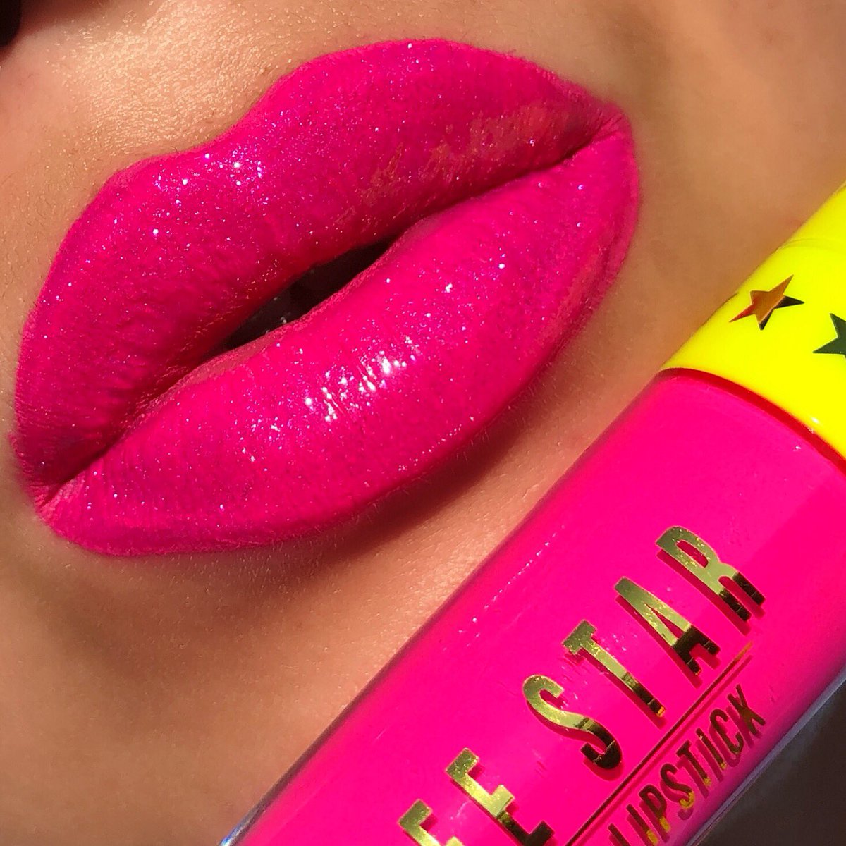 lucyglows_'s tweet photo. @MorpheBrushes do you fancy sending me the morphe x @JeffreeStar lip kits so I can do some amazing lip swatches like this? πβ¨ #morpheprlist https://t.co/2TooaIjcIs