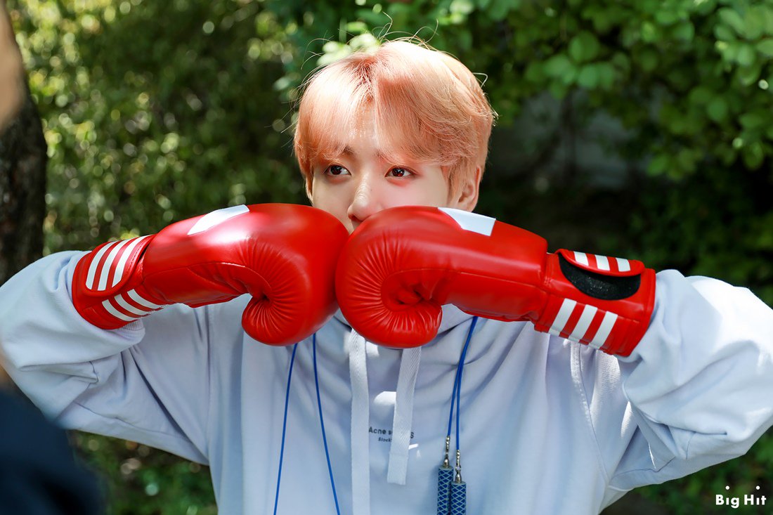 MosandiHere's tweet photo. Happy Birthday Jungkook 😍 All the best for you @BTS_twt
#HappyBirthdayJungkook
#HappyJungkookDay
#GoldenJungkookDay
#AlwaysWithYouJungkook
#AlwaysBeHappyJK
#BrightestStarJK
#1stSeptemberMiracle
#정무행알 
#정국아생일축하해 https://t.co/P2hZFS74Ka