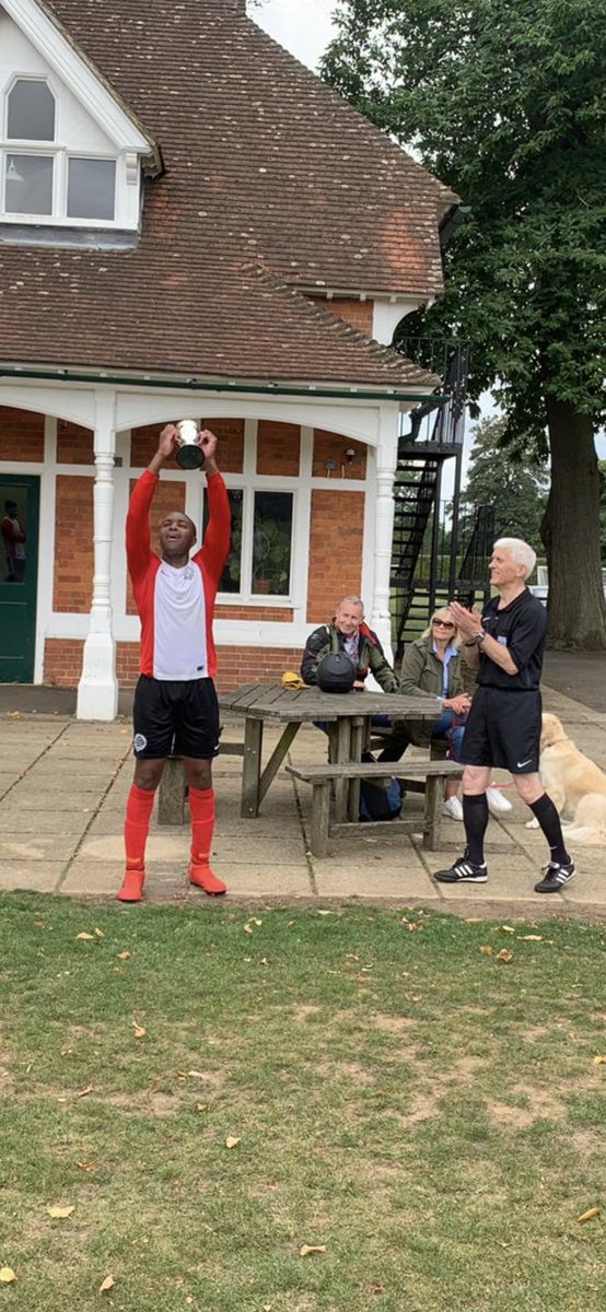 OldParksFC's tweet image. 1s claim their first Vic Merrett win since 2012 with a 4-2 win over last seasons quadruple winners Old Carthusians on a pristine Charterhouse pitch

⚽️ @MattDHart @tmetcalfe21 Dineen and Hyseni 

(P.S. capacity crowd for the trophy presentation)
