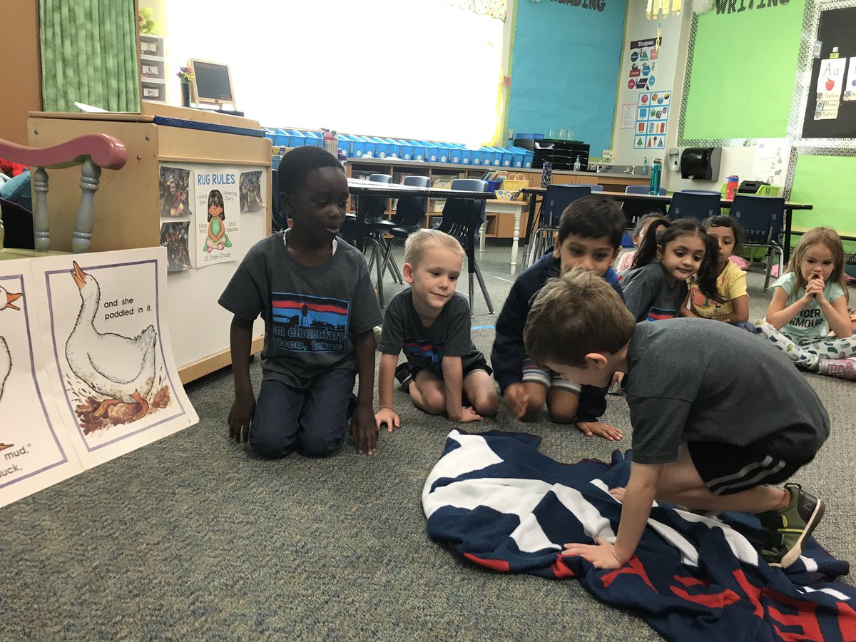 TresiIvy's tweet photo. Acting out Mrs. Wishy Washy!@pta_sem @SemElementary @friscoisd https://t.co/8TG8EZ380P