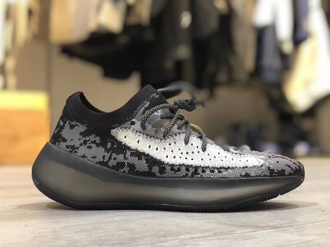 yeezy v3 alien black