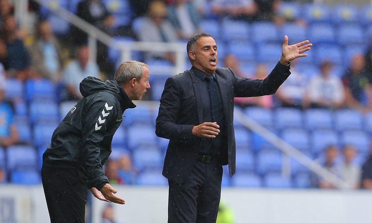 ReadingFC's tweet photo. 🕴️
#REAvCHA | 0-0 https://t.co/kja9uIA9f6