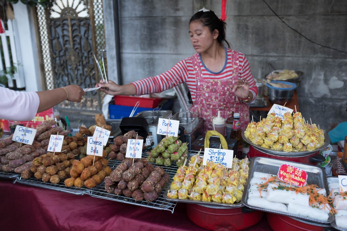 How do you feel about eating street food? These fried croquettes and shrimp dumplings look phenomenal- but there are so many flies !  Perhaps after a few more days in the city we will be desensitized, but sadly they are a pass.. for now.  #streetfood #dumplings #chiangmai