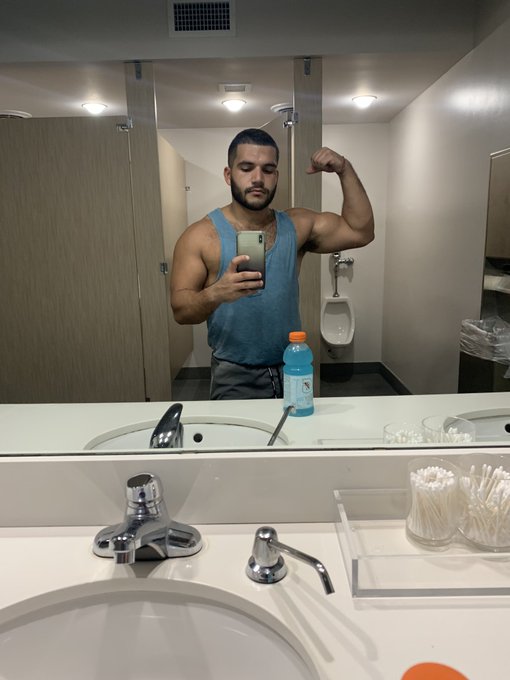 Feel like fainting, might delete later https://t.co/LDjU9sfQNg