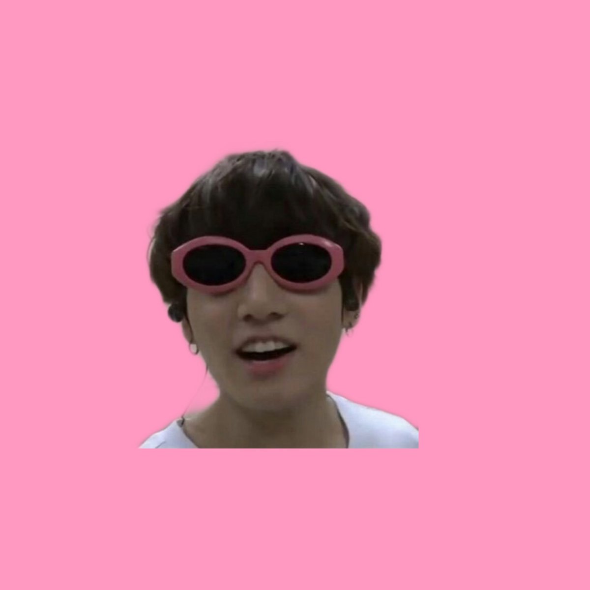 ThaeSaint's tweet photo. Happy Birthday Kookie🐰💕
You're still baby for us☹️💕
#GoldenJungkookDay
#1stSeptemberMiracle
#EuphoriaDay
#Happy_JK_Day
#정무행알 
#AlwaysWithYouJungkook
#AlwaysBeHappyJK
#BrightestStarJK 
#JUNGKOOK https://t.co/0a2k3DCfci