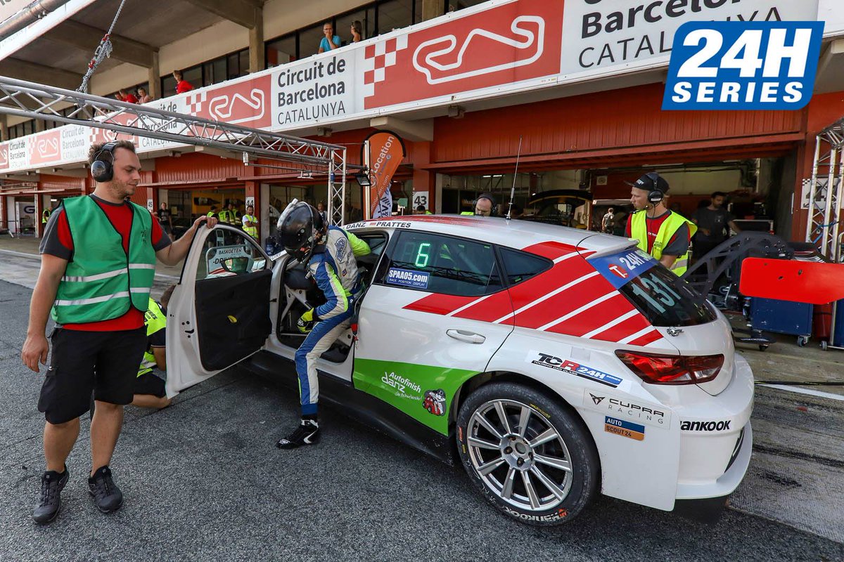 24HSERIES's tweet photo. #24HSERIES | And across in TCE
1. #TOPCAR / @BasKoetenRacing
(131)
2. #RTRProjects (224)
3. @Baporo (135)
4. #Autorama / @WolfPowerRacing (112)
5. #PerfectionRacing (345)
Full results (https://t.co/AbNqZu8t95) and per class (https://t.co/v5RBiSdb5T) https://t.co/BLBnPqD1ev