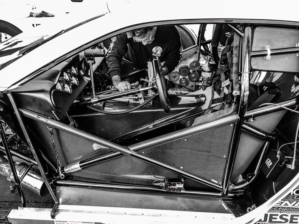 ChrisMcGahaPS's tweet photo. The inside story.

#SilverBullet |
#USNats |
 #ProStock https://t.co/Xfy96z2vk1