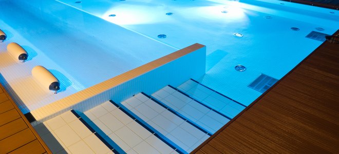 C21Gold_Key's tweet photo. Stairs might be a better option for your pool than ladders. #backyard #exteriors  https://t.co/R0ihvqCHkO https://t.co/pDWaZl9Mb9