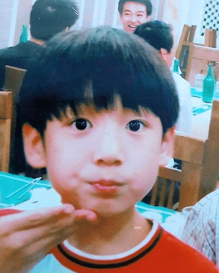 DesiCh03's tweet photo. Selamat ulangtahun bayi kelinci yg skrg udah jadi laki2 seksi wkwkw 
#HappyBirthdayJungkook 
#JUNGKOOK 
@BTS_twt https://t.co/Vk9YCFv2R7