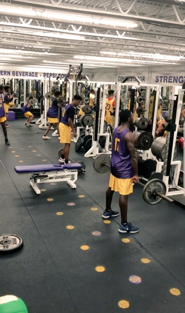 GoConqsMBB's tweet photo. We work hard every day to achieve our goals #Conqstrong https://t.co/TkDpj5nytR