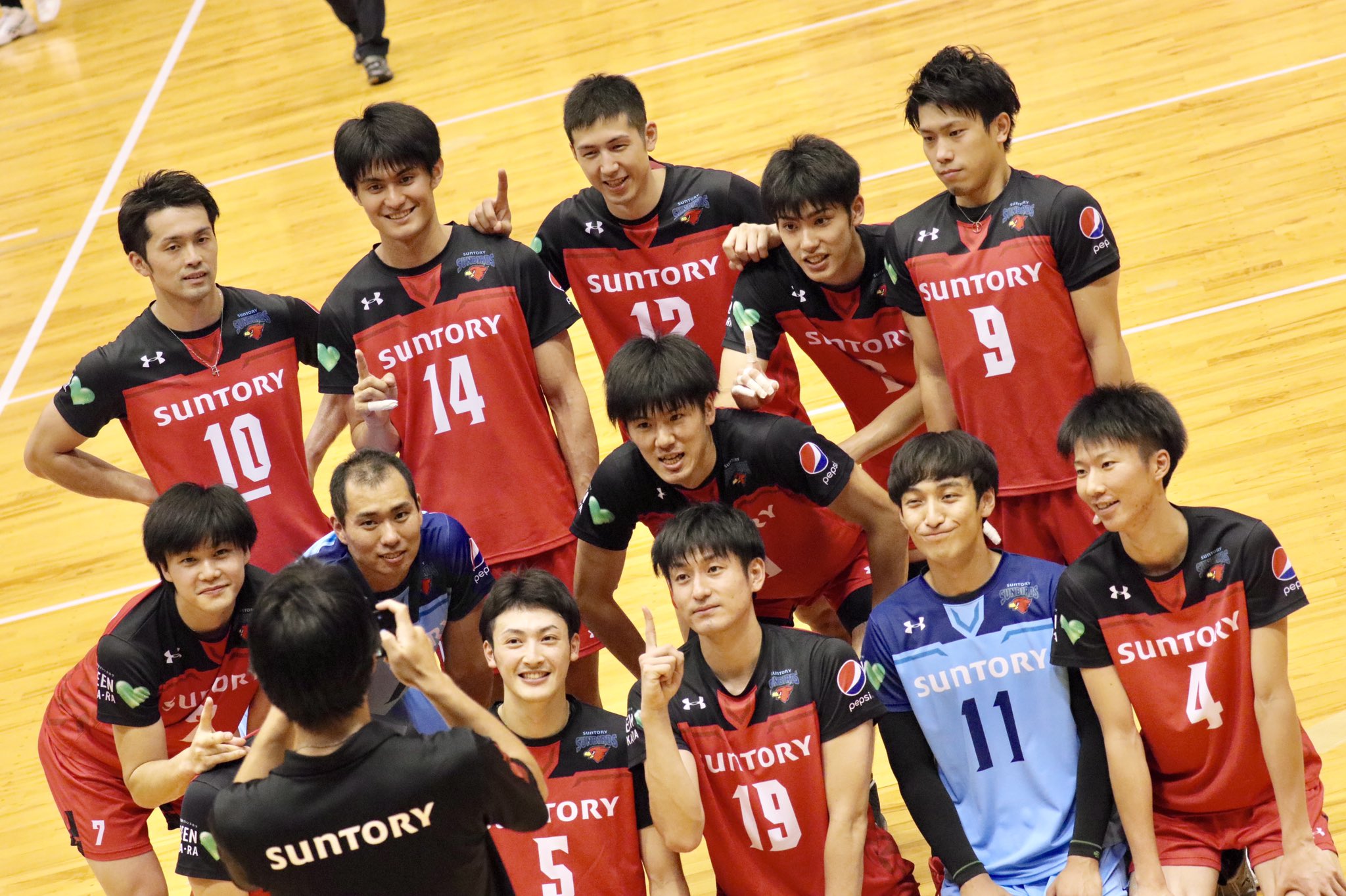 Jasmine 近畿6人制バレーボール総合男子 サントリーサンバーズ 1勝め 山本湧 選手 Vリーグはバレーだよ 高身長男子 Vリーグを盛り上げるのはあなたの番です T Co A5tz1efvgo Twitter