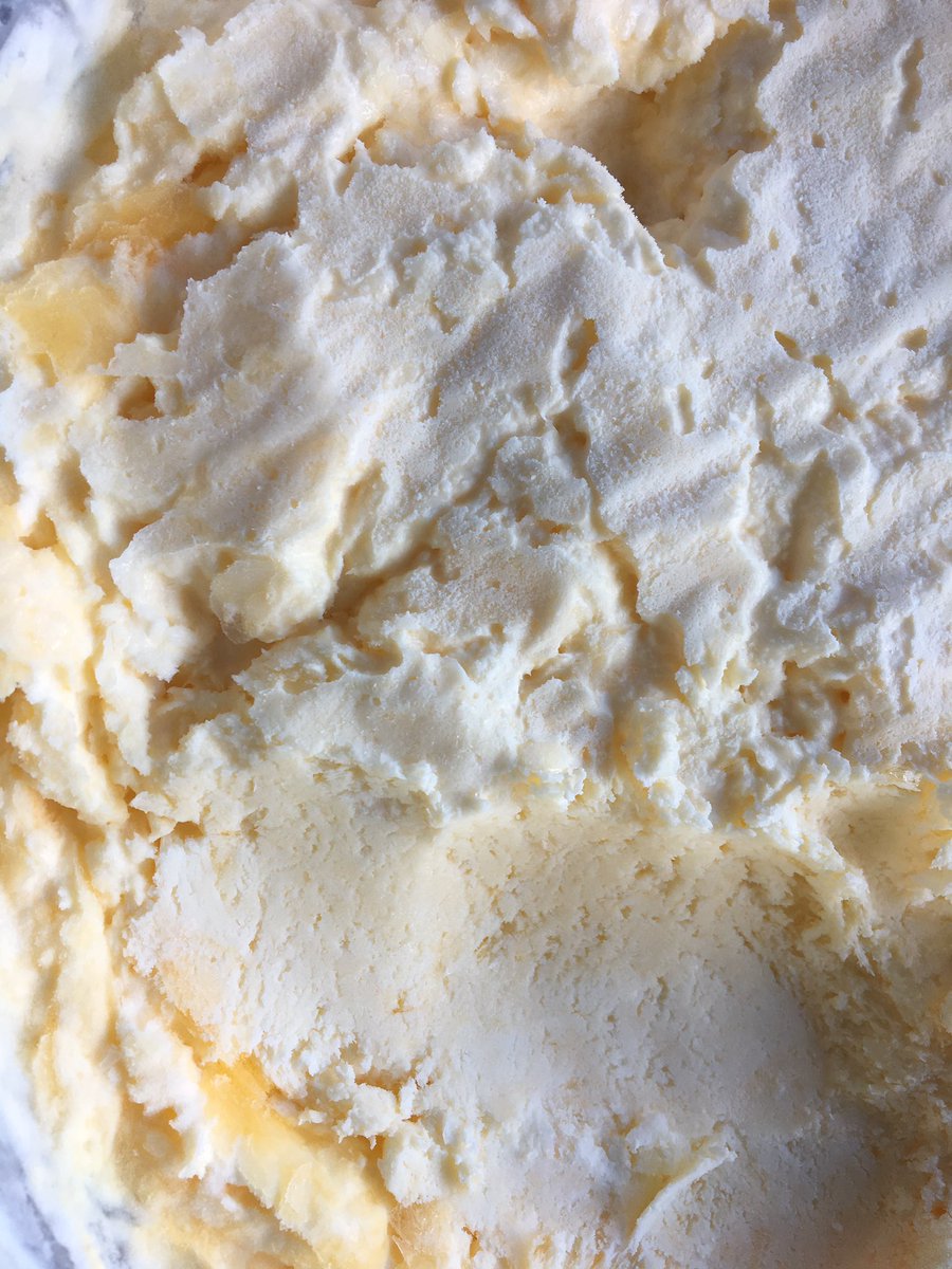 Batch613's tweet photo. @twitandrewking @liftflavours @ManFarmersMKT Hey brother, guess what I made!  there’s a bowl here at @ManFarmersMKT with your name on it...creamsicle ice cream fit for A King https://t.co/0aOgGlCvah