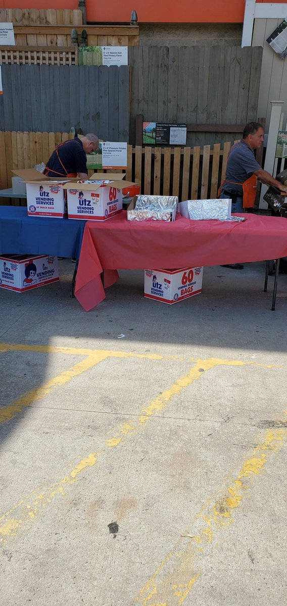 Nicole_M98's tweet photo. Associates Roger and Jay cooking for customer appreciation weekend !!!!@Ingram5Curtis @Kimtonerk @ParkvilleHD2577 https://t.co/4pbf4B3oSu