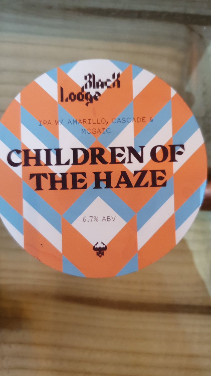 Children of the haze!
Blacklodges fantastic 6.7% IPA
Hopped with amarillo, cascade and mosaic!