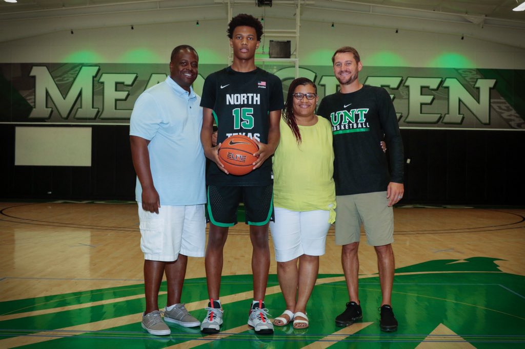 rjcrossover15's tweet photo. I came from zero but the process is over..... #COMMITTED https://t.co/oIbxnLOdMi