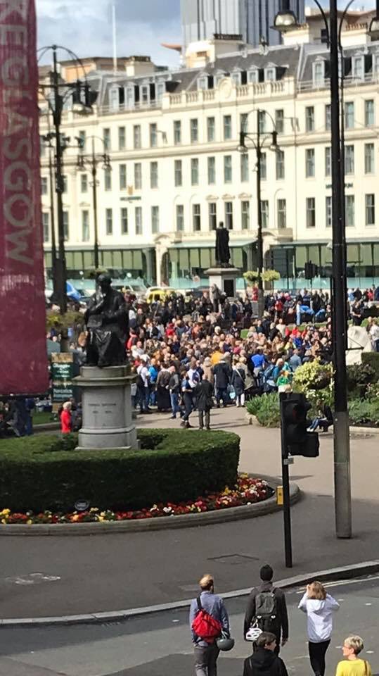 FAVORUK's tweet photo. Thank you so much to everyone who came & shared their heartache & hope today 💜 #youkeeptalkingwekeepdying https://t.co/jWw8732ADj