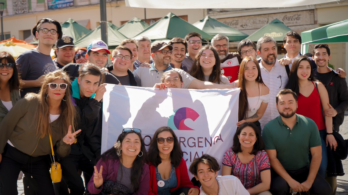 seba_vicencio's tweet image. Creo que la fuerza, mente y pasión de miles puede correr las barreras de lo posible, que hay esperanza de un mejor vivir, pero para aquello nos necesitamos a todas y todos, por eso hoy firmé como militante de @la_convergencia Social acá en #Valparaíso.