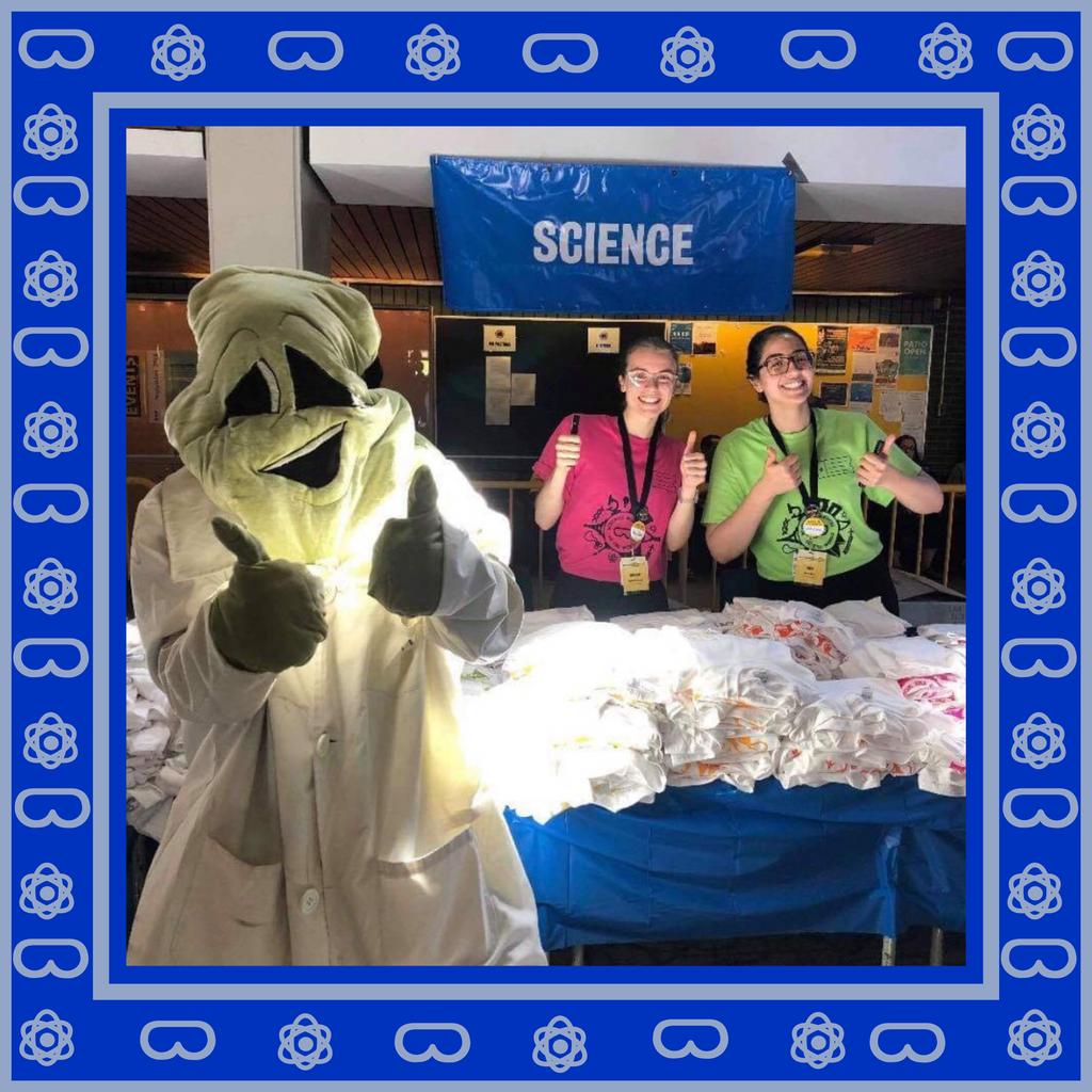 SCIOrientation's tweet image. Science had a Sci-tastic Saturday meeting incoming students during Orientation Check-In! We even had a special appearance from the Faculty of Science Mascot - Arriba the Amoeba! Haven’t checked in yet? No problem! We’ll see you tomorrow at 8:00 AM at the SLC Great Hall!