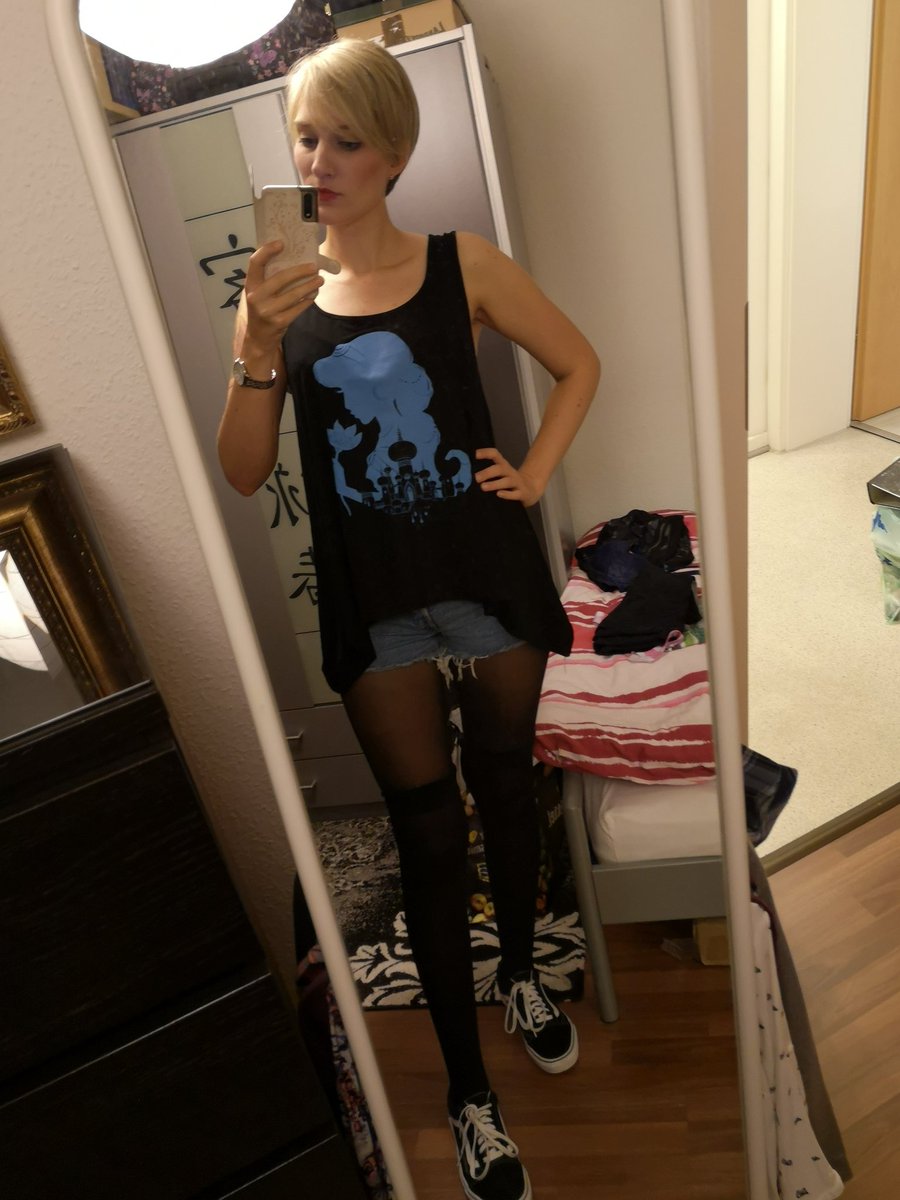 Dray__'s tweet photo. Auf geht's nach Bochum zur #letyourgeekout Party 🎉🎉🎉 https://t.co/KyXmEzM3dq