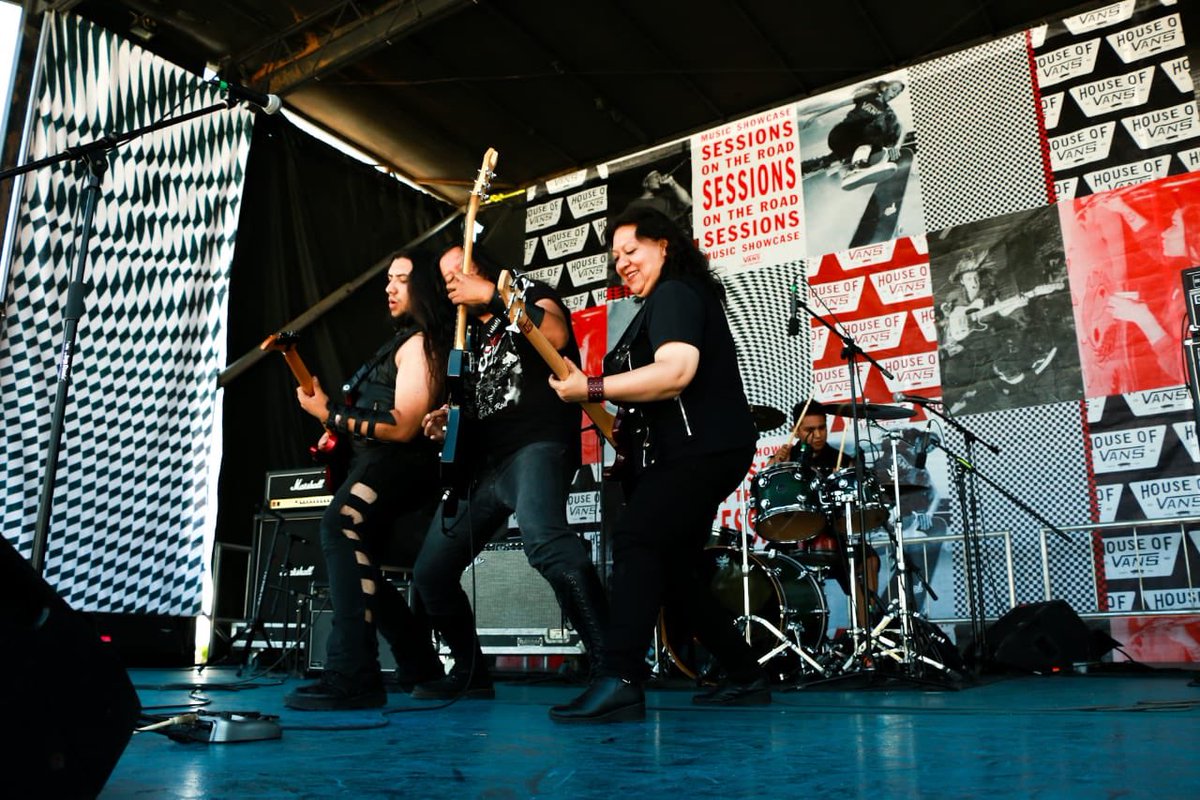 Vans México tweet media