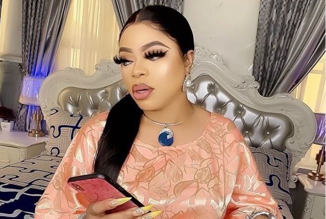 Mhizz_william's tweet photo. I don’t even care about anyone’s opinion but disrupting a person’s party because you’re so idle and slow-witted is absurd!!! 
His sexuality is nobody’s business, just let the woMAN be abeg! 
FREE BOBRISKY
#bobrisky https://t.co/U0pUMoyoxd