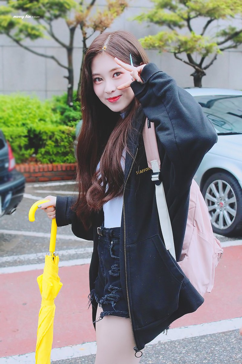 Give you my heart,,
Give you my part,,
세상을 다 주고 싶어,,
My baby 내 마지막 Love,, ✨

#다이아 #DIA #예빈 #백예빈
<a href="/dia_official/">다이아 DIA</a>