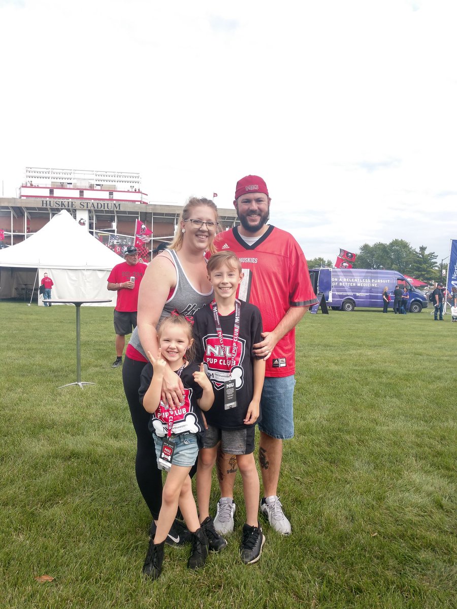 Brad317305's tweet photo. It's Game Day Huskies Nation!!! Let's cook some Red Bird! #TheHardWay #PupClub @NIUAthletics @NIU_Football @NIU_Football @NIU_VictorE https://t.co/gtl17uXS2r