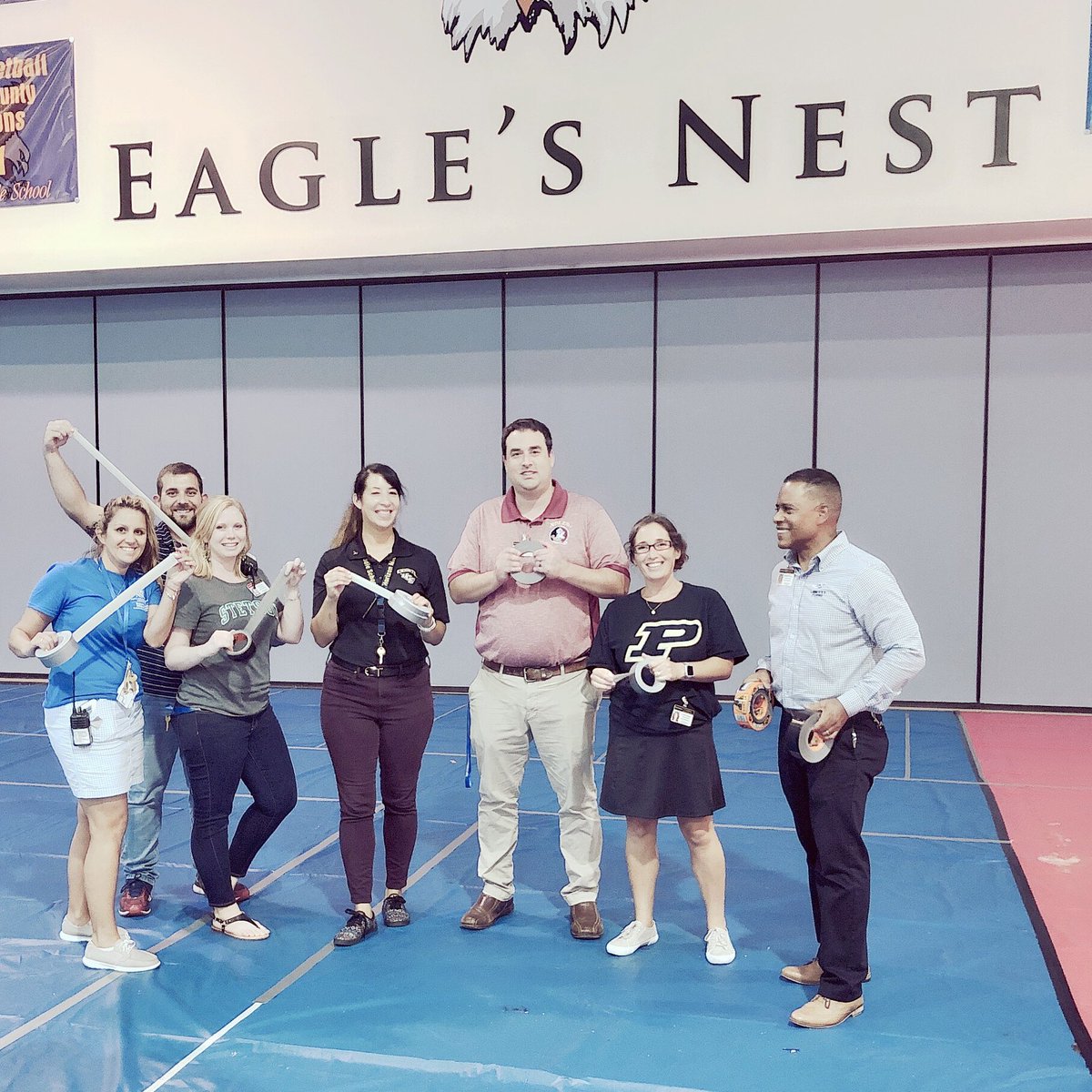 ashleygollin's tweet photo. Our team at Horizon is awesome! We rocked our college shirts yesterday in celebration of #CollegeWeek19 and stayed late to prep our school as a shelter. #DorianReady #SDOCGoodToGreat @HorizonMiddle @Osceolaschools https://t.co/rNrVeaabmB