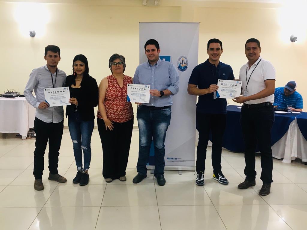 Finalizamos con éxito la jornada de capacitación sobre “Negociación y Resolución de Conflictos” en el Departamento de Comayagua. #Unidad #Confianza #Esperanza