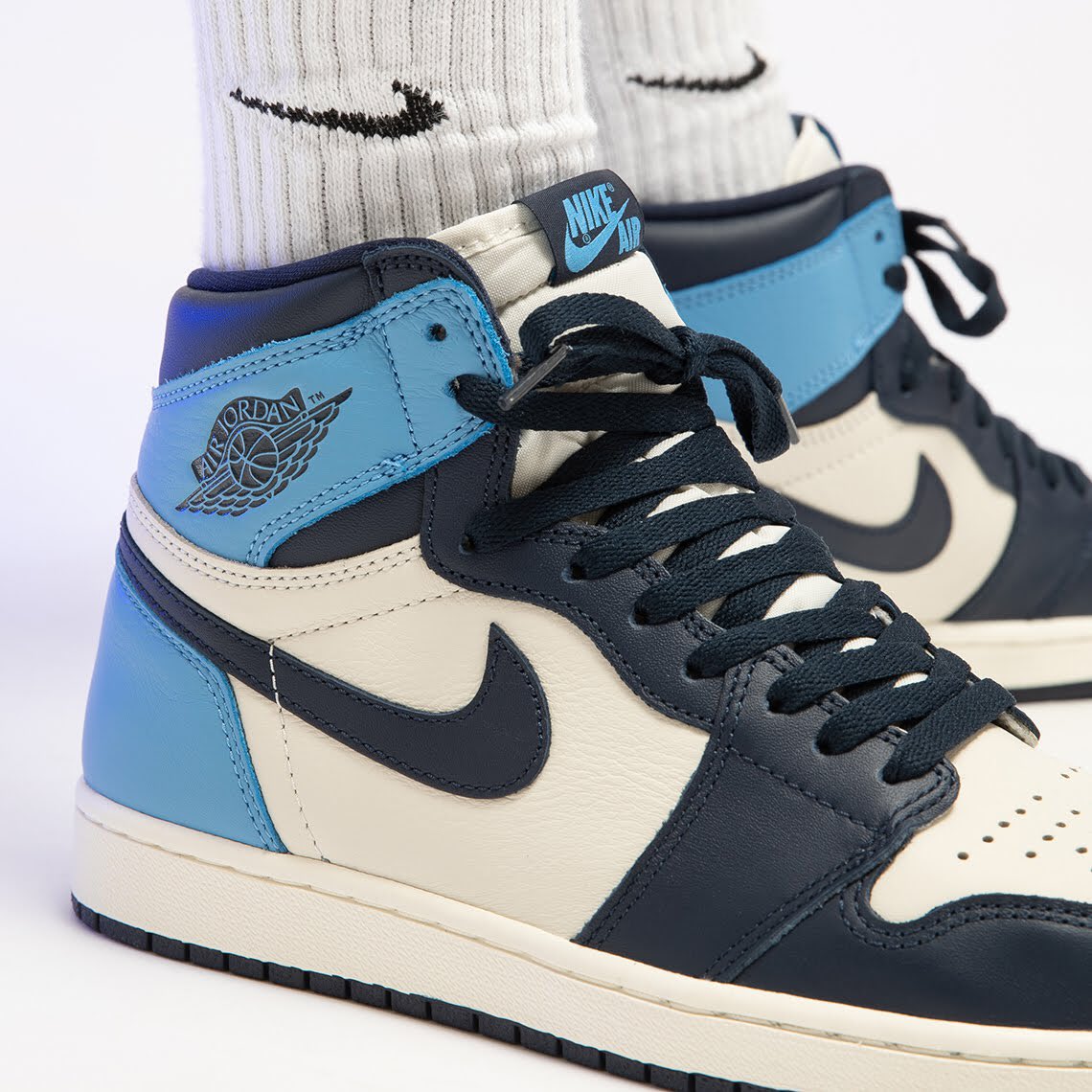 ShopTrife's tweet photo. The Jordan 1 Returns In A New Colorway
The UNC Tar Heels’ classic powder blue colorway returns to the Jordan 1 High OG with dark obsidian. 
The sneaker released today retailing for $160. If you weren’t able to secure your pair, it’s too late because the shoes are sold out! https://t.co/rxFxsOT57j
