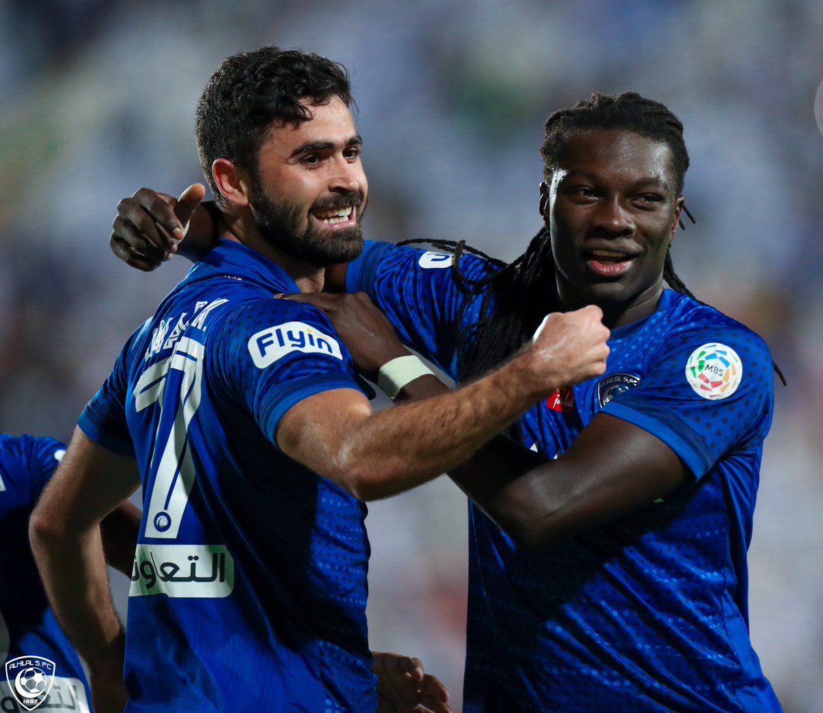 ReyadaLive's tweet photo. نهاية الشوط الأول : 
الهلال 2 
الرائد 0 
#الهلال_الرايد https://t.co/E3QGSNyWds