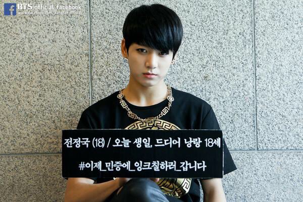 moreLoveMyself's tweet photo. 청년이된 정국아 생일 축하해
우리 행복하자 항상 응원할께
.
.
문득 소년 정국이가 생각이나
그때도 아꼈고 지금도 아꼈던
너의 청춘을 기억하고 사랑해
#GoldenJungkookDay
#AlwaysWithYouJungkook
#AlwaysBeHappyJK
#BrightestStarJK
#1stSeptemberMiracle
#정무행알
@BTS_twt https://t.co/xgkVqFzyfe
