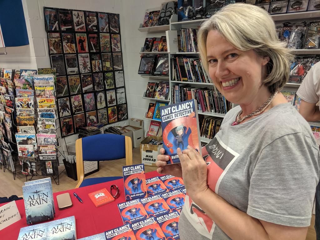 bookwormswales's tweet photo. Great signing event for #AntClancyGamesDetective and #AlienRain with the very lovely Ruth Morgan this afternoon. https://t.co/vPR8R6IIKG