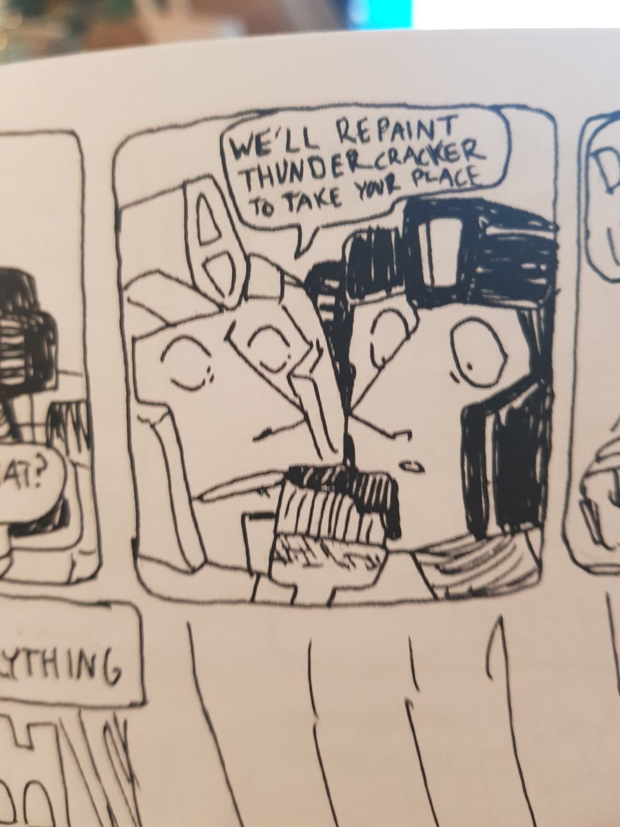 Finally had time to sit down and read through all the zines i got at TFNation and ohhhmygod @greenyonjon and @TemplePhoenix did the dopest, funniest roleplaying zine, i am crying!! Please make more next year!! 
