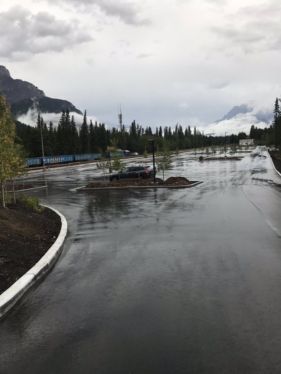 eco_hub's tweet photo. Today is the day! We are thrilled to announce the opening of the new 500-stall intercept parking lot at the Banff Train Station. #banff #moreparking #banffecotransithub #longweekendvibes https://t.co/yCq35b0Ny6