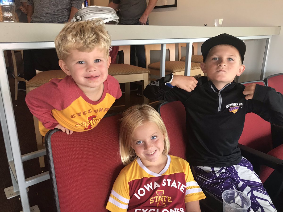 katiewardia's tweet photo. Rivals #CyclONEnation https://t.co/gqion6CuKh