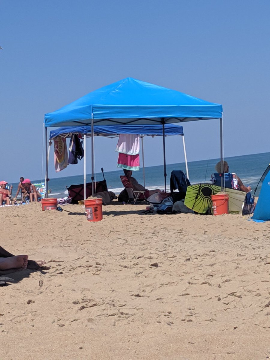 GJerzTHD's tweet photo. They are multipurpose. #HomerBucket #LetsDoThis #OBX https://t.co/XzipcQCmuR