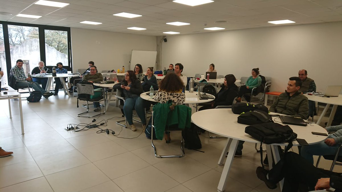 3ddavid's tweet photo. Ayer estuvimos compartiendo conocimiento en el curso de Ciberseguridad en ambientes Cloud de la @UTECuy , muy linda experiencia y excelente grupo! #Ciberseguridad #CybersecurityCloud https://t.co/0FD9mG7sZL