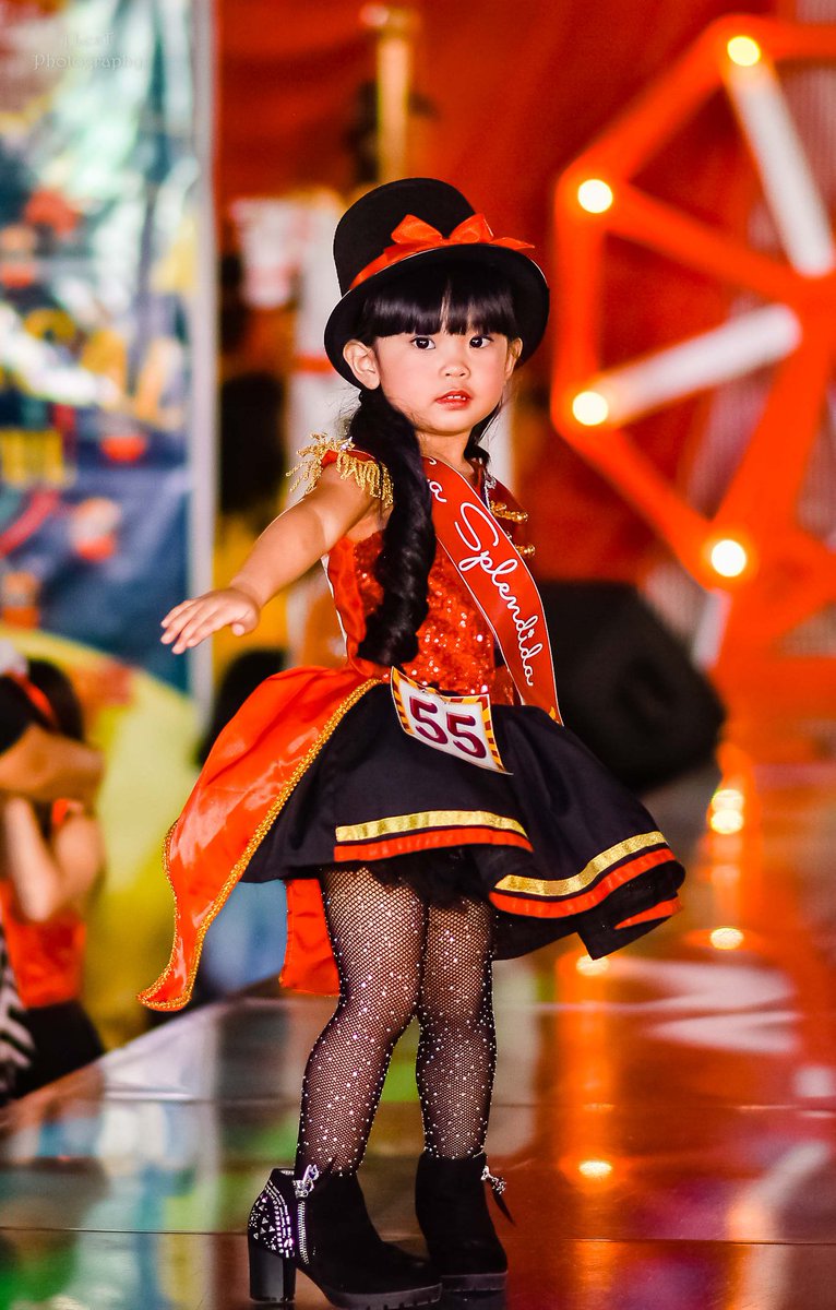 FashioMielsta's tweet photo. The Whimsical and Wonderful Fashion Show 2019
Official Model ¦¦ Miel
Segment ¦¦ Official Outfit
#lasplendida #FashioMielsta https://t.co/enm2ycX2CC