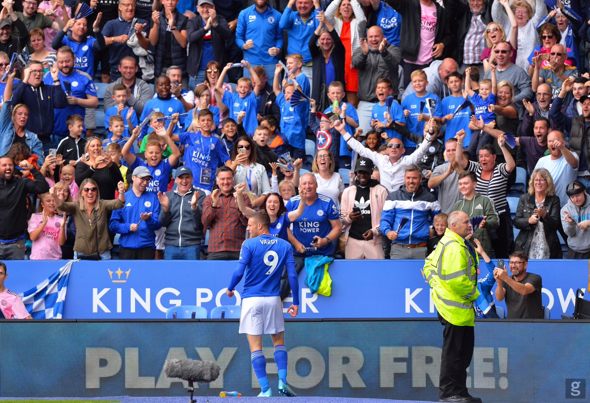vardy7's tweet photo. What a performance @LCFC 💙 

Enjoy the rest of your weekend 🦊's! https://t.co/OnUeMmV4jz