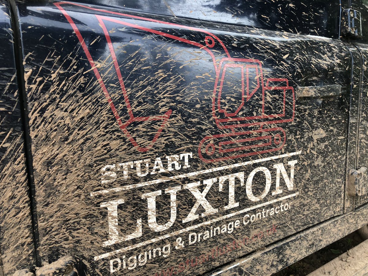 swirlingpit's tweet image. So you spend hours creating a beautiful logo and then this... @LuxtonStuart #carwash #devonmud #cleanme