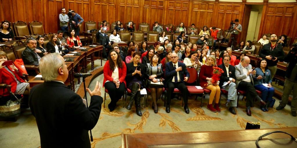 Ministro <a href="/jmanalich/">Jaime Mañalich</a> confirma la creación de una Dirección Nacional de Matronería en <a href="/ministeriosalud/">Ministerio de Salud</a>, en el marco de los 185 años de esta profesión en Chile. #DíaMatronasyMatrones 
<a href="/ChileMatrones/">Colegio de Matronas y Matrones de Chile - Oficial</a>